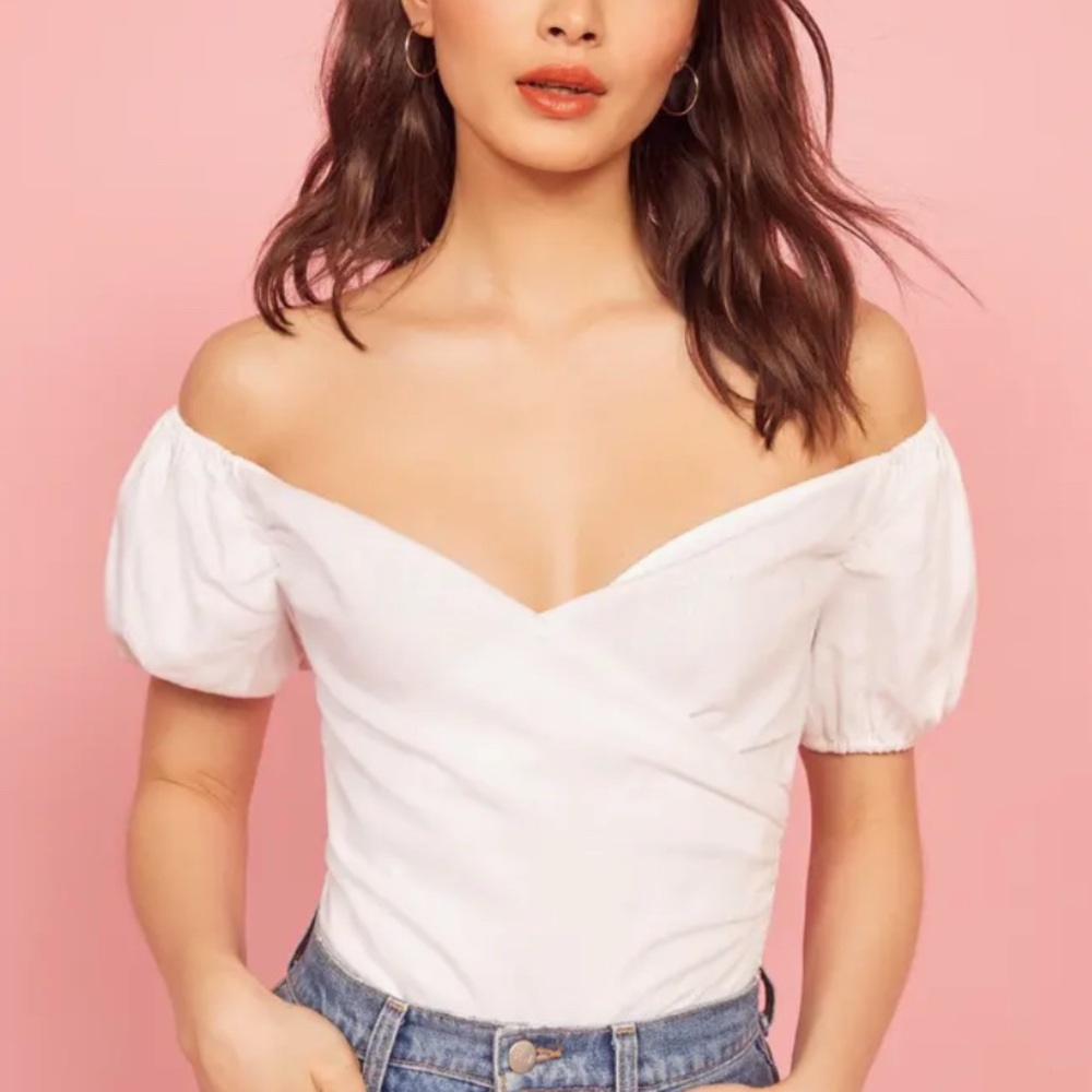 reformation framboise off shoulder top in white | size 0